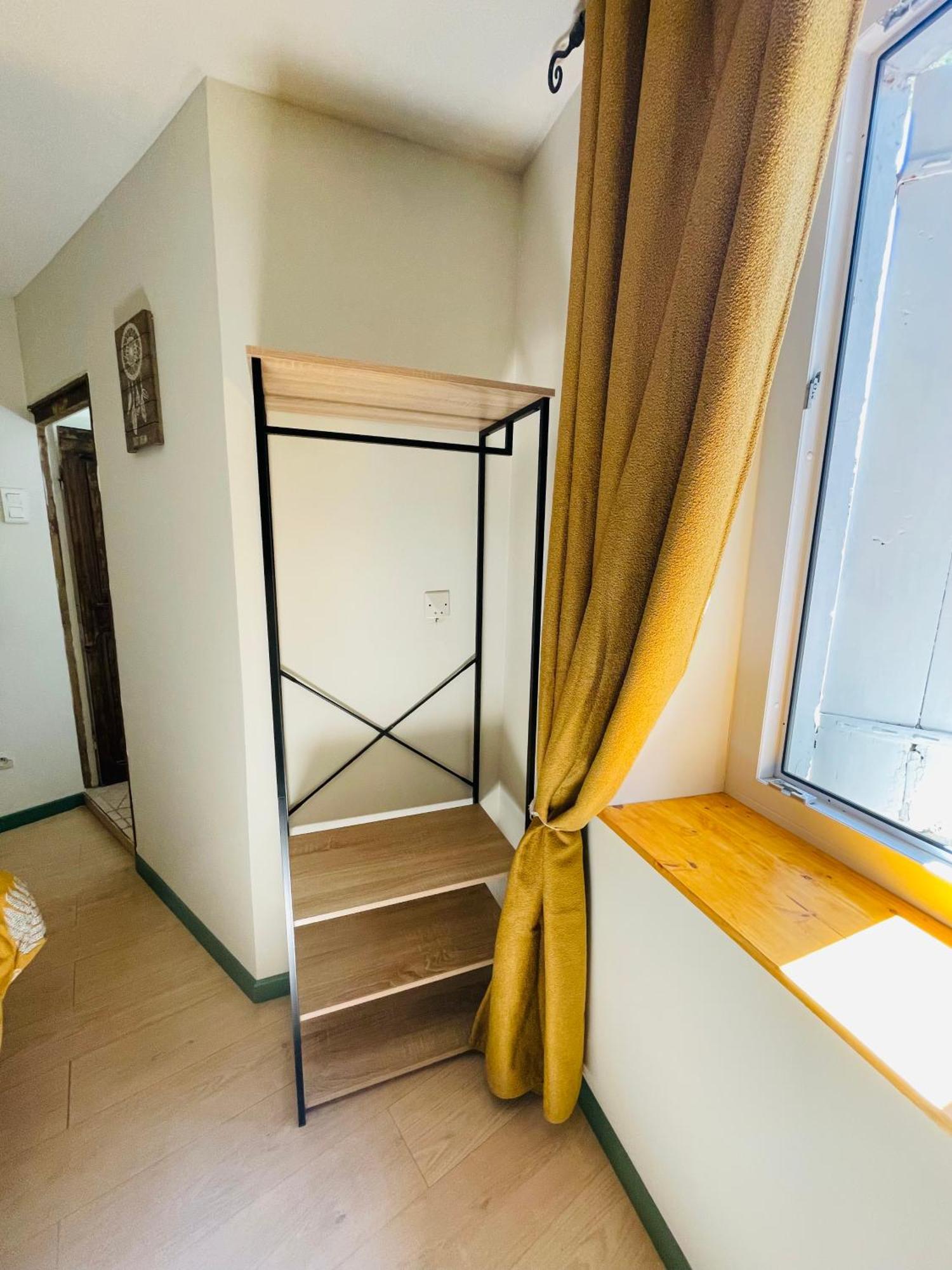 Maison Des Bourgades Saint-Julien-de-Peyrolas エクステリア 写真
